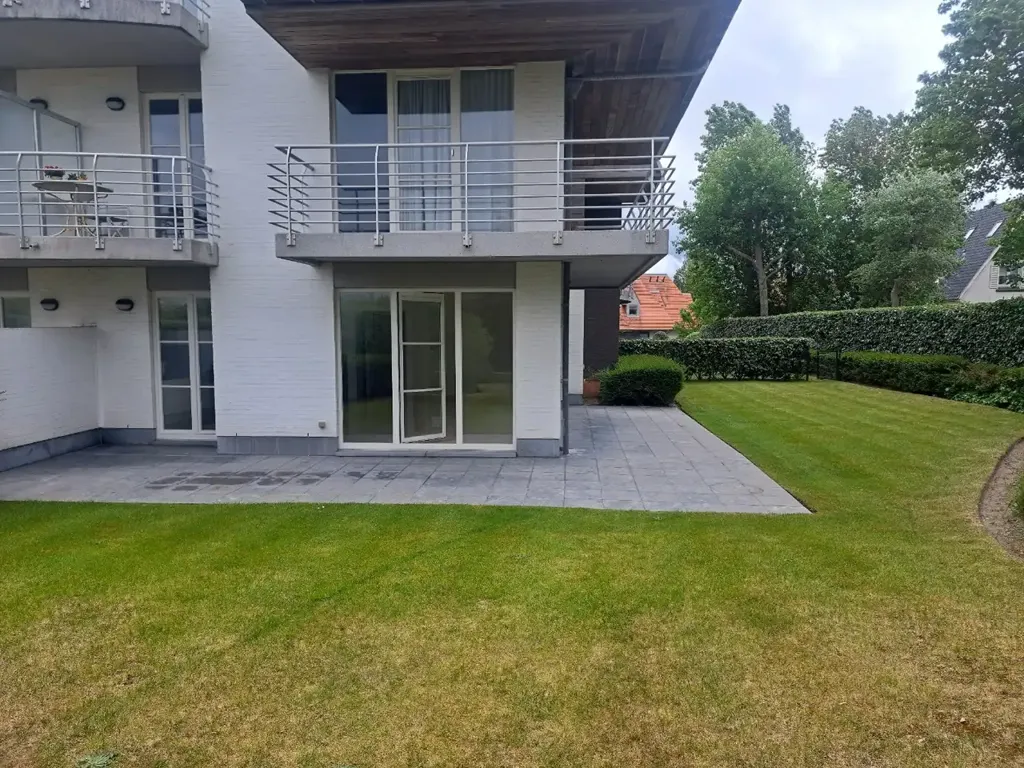 Välivaade - Spacious Ground Floor Apartment with Terrace near Beach