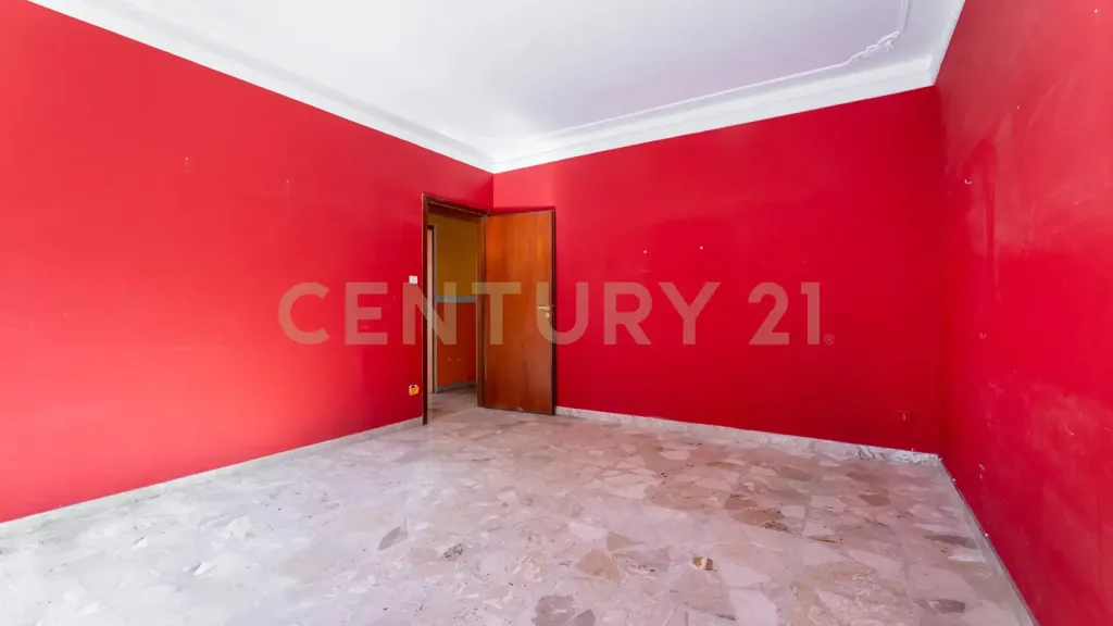 6-room apartment in IT