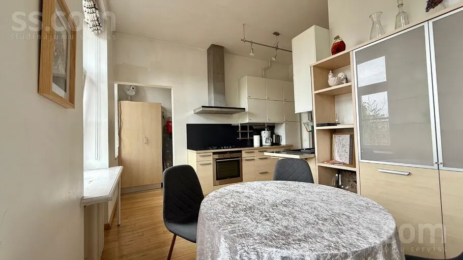 Appartement 4 pièces à Rīga