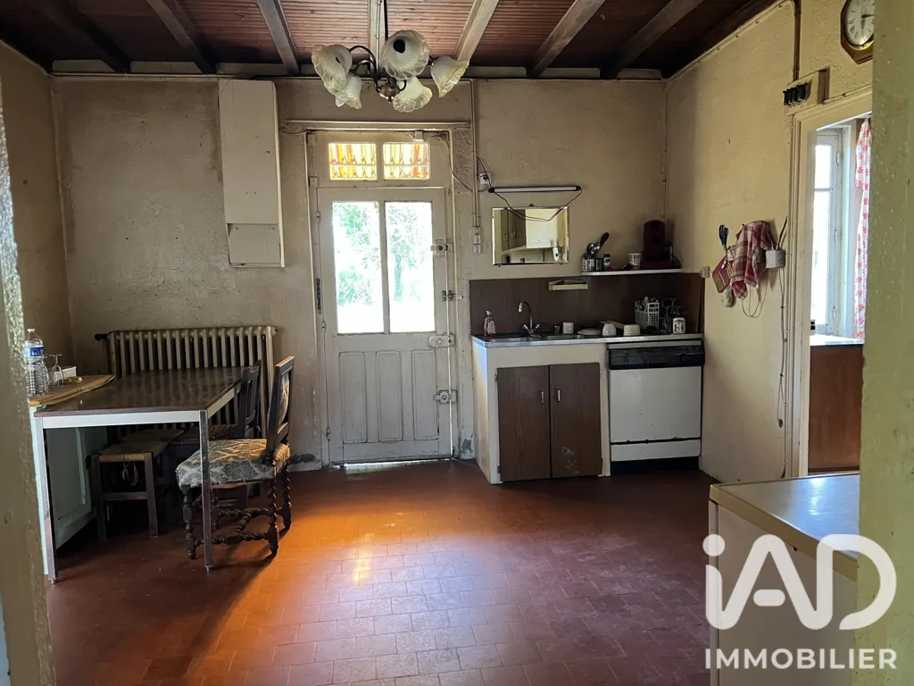 Cucina - Rustic Farmhouse with Garden in Beaulon
