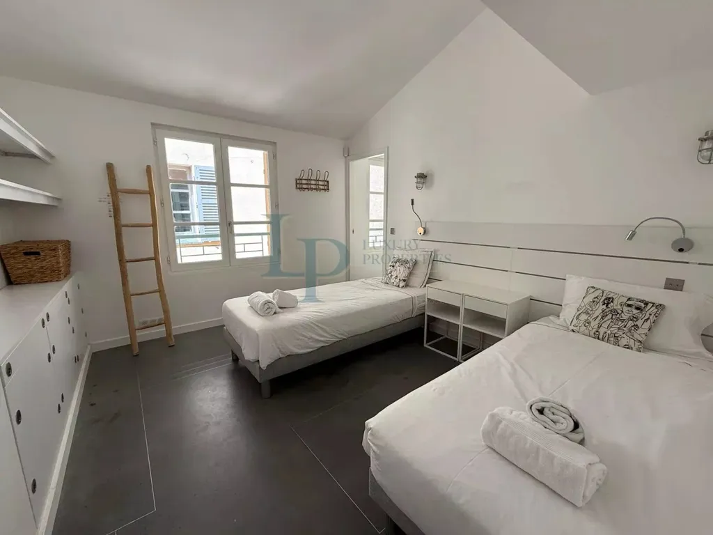 Magamistoad - Duplex with Patio in Saint-Tropez Village
