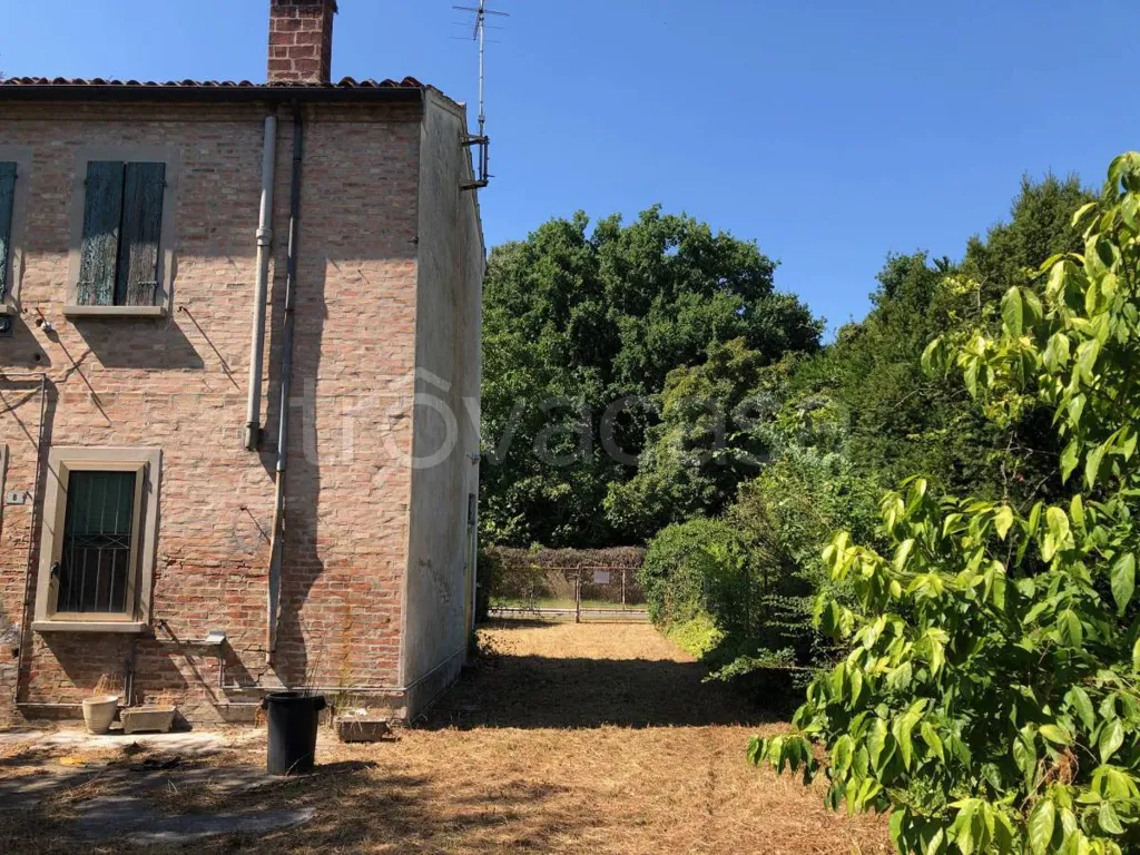 Välivaade - Independent House with Garden in Voghiera