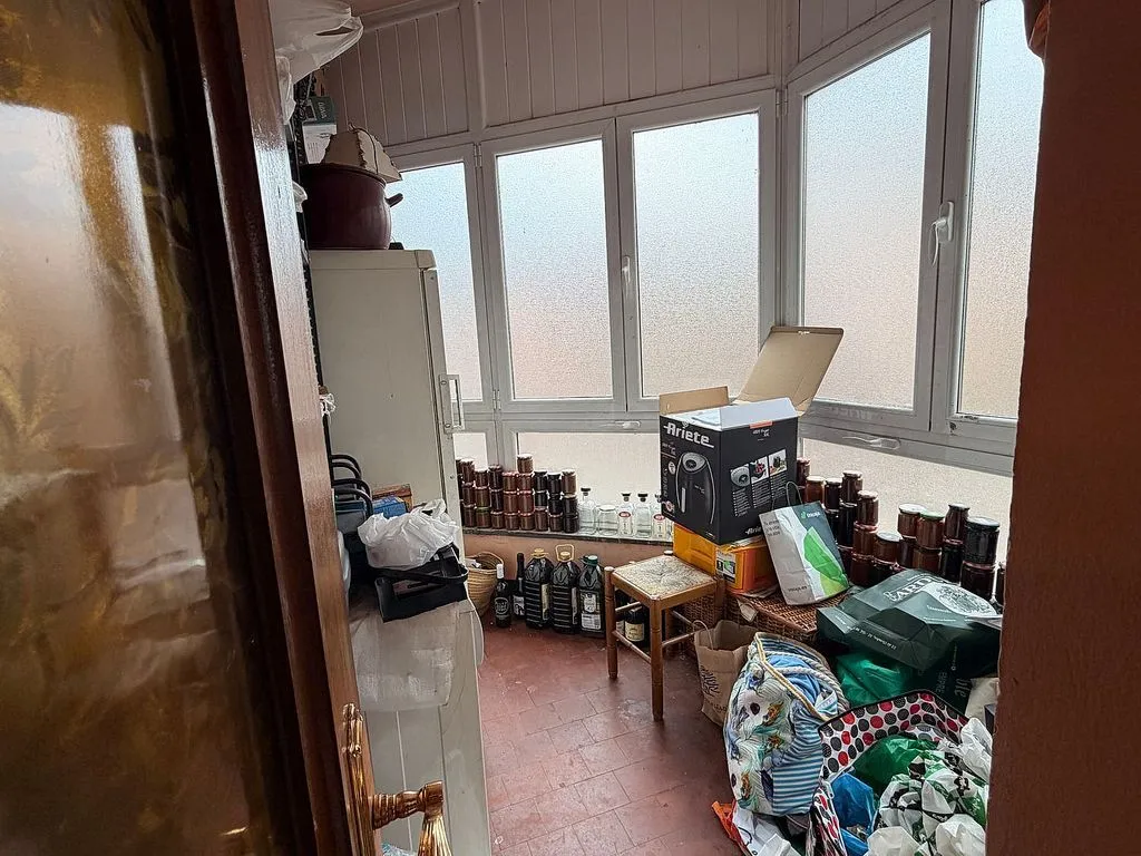Lavanderia - Spacious Apartment with Dual Entrances in Mieres