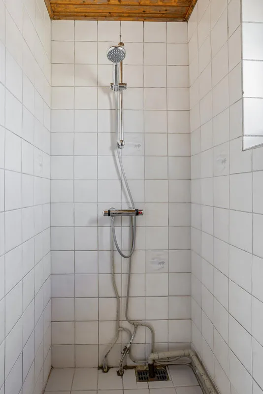 Salles de bain - Corner House with Solar Panels in Oude Pekela