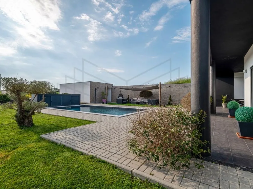 pool_area