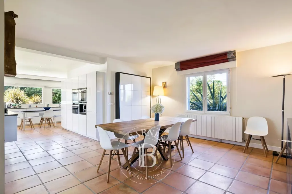 Söögituba - Renovated House with Pool in Arcangues
