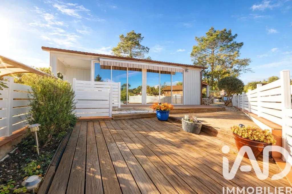 Terrasse - Gîte meublé avec vue dégagée à Roquebrune-sur-Argens
