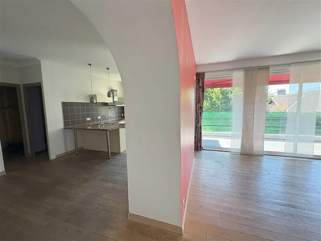 Elutuba - Spacious T5 with Mountain View in Tencin