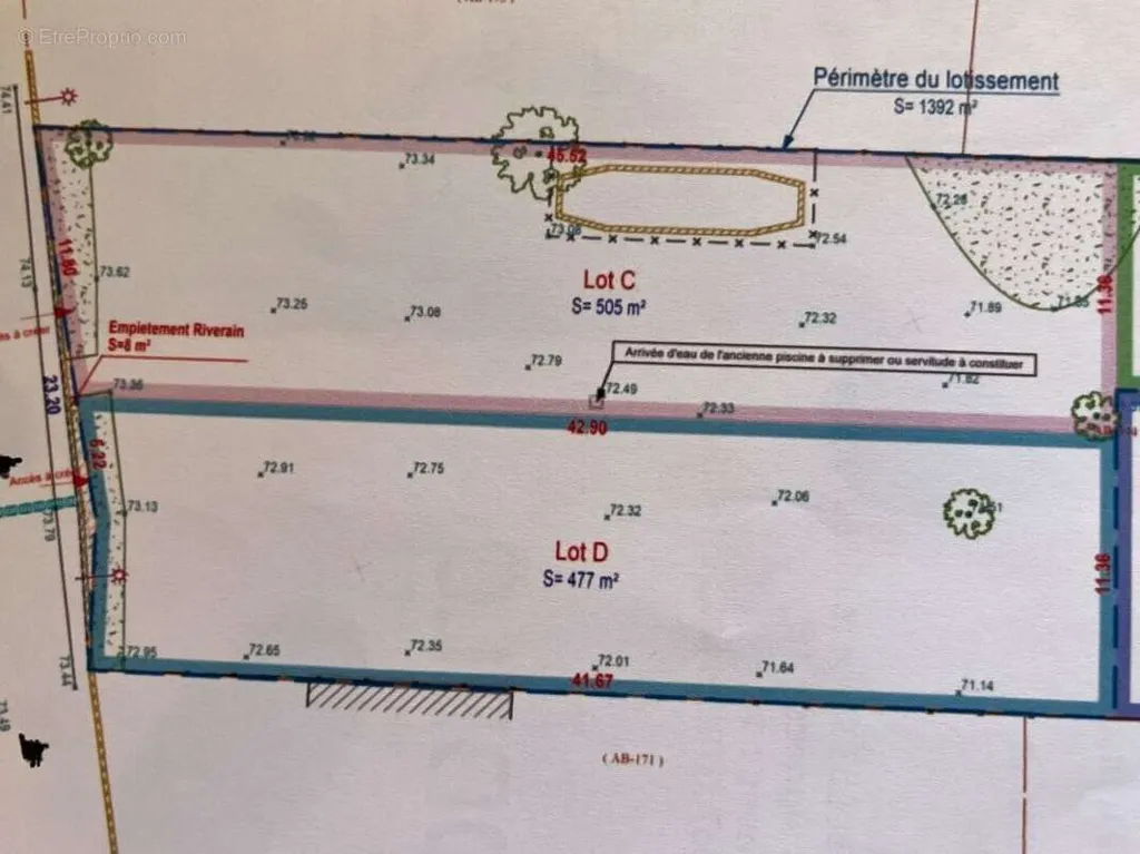 Plaan - Buildable Plot with Garden in Varennes Jarcy