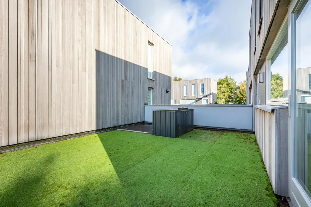 Aed - High-Quality Villa with Dachterras in Overgooi