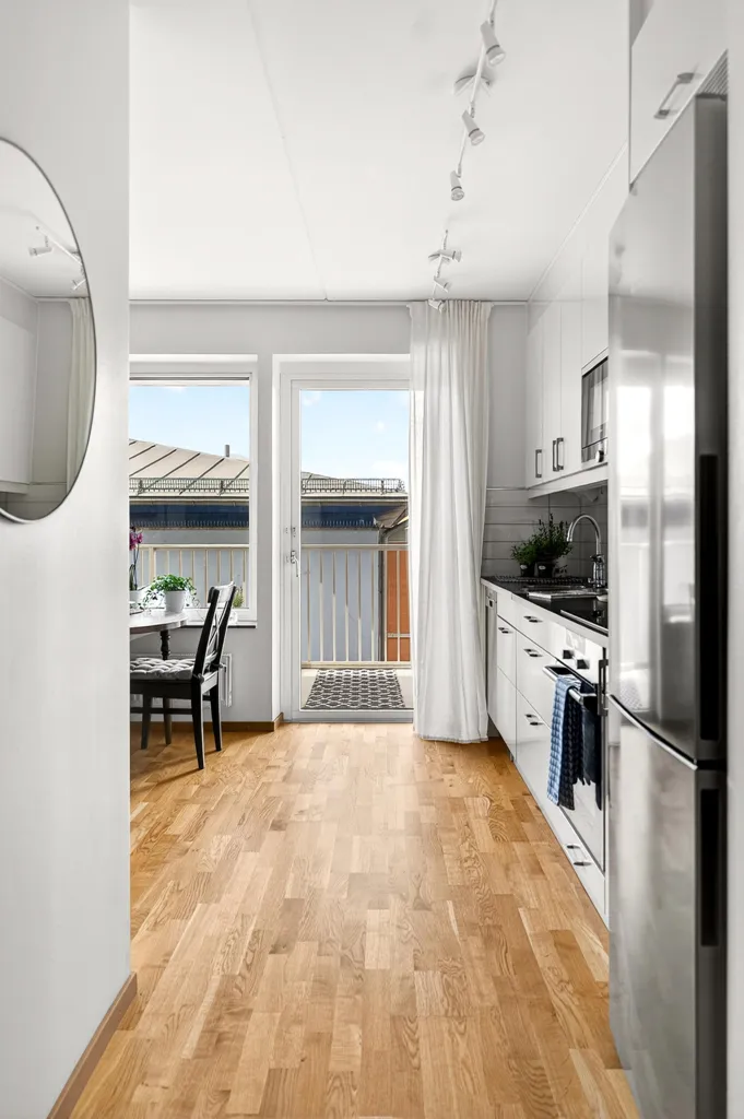 Cucina - Modern 1.5-Bedroom Flat with Balcony in Kungsängen