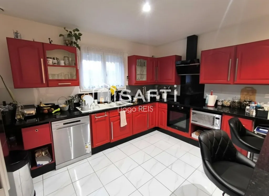Cuisine - Villa Contemporaine avec Jardin Spacieux à Auterive