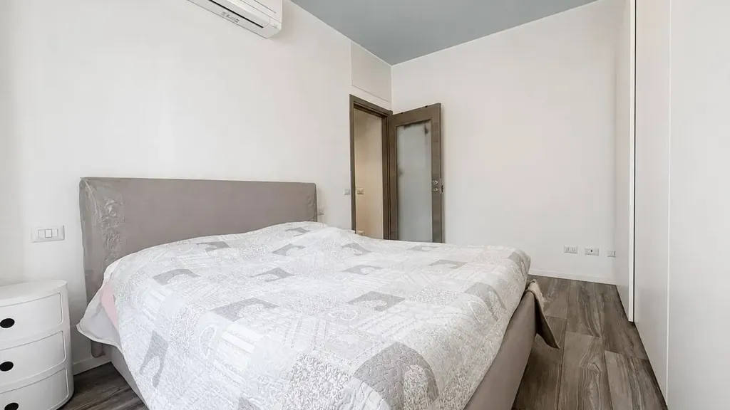 Magamistoad - Rusticated Flat with Balcony in Milan