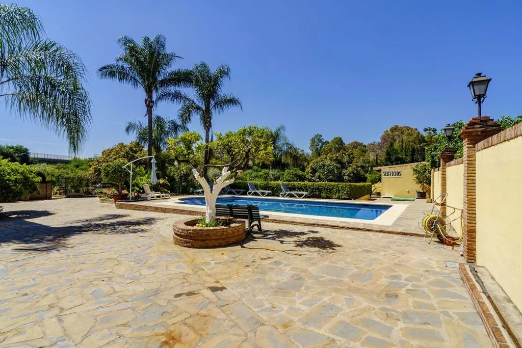 Piscina - Luxury Detached House with Pools in La Quinta