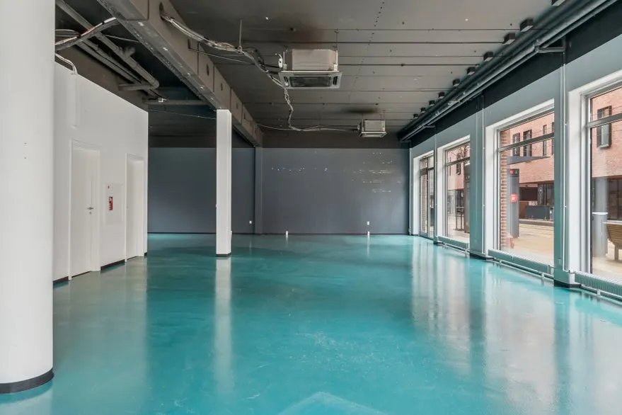 Toad - Commercial Space with High Visibility in Odeons Quarter
