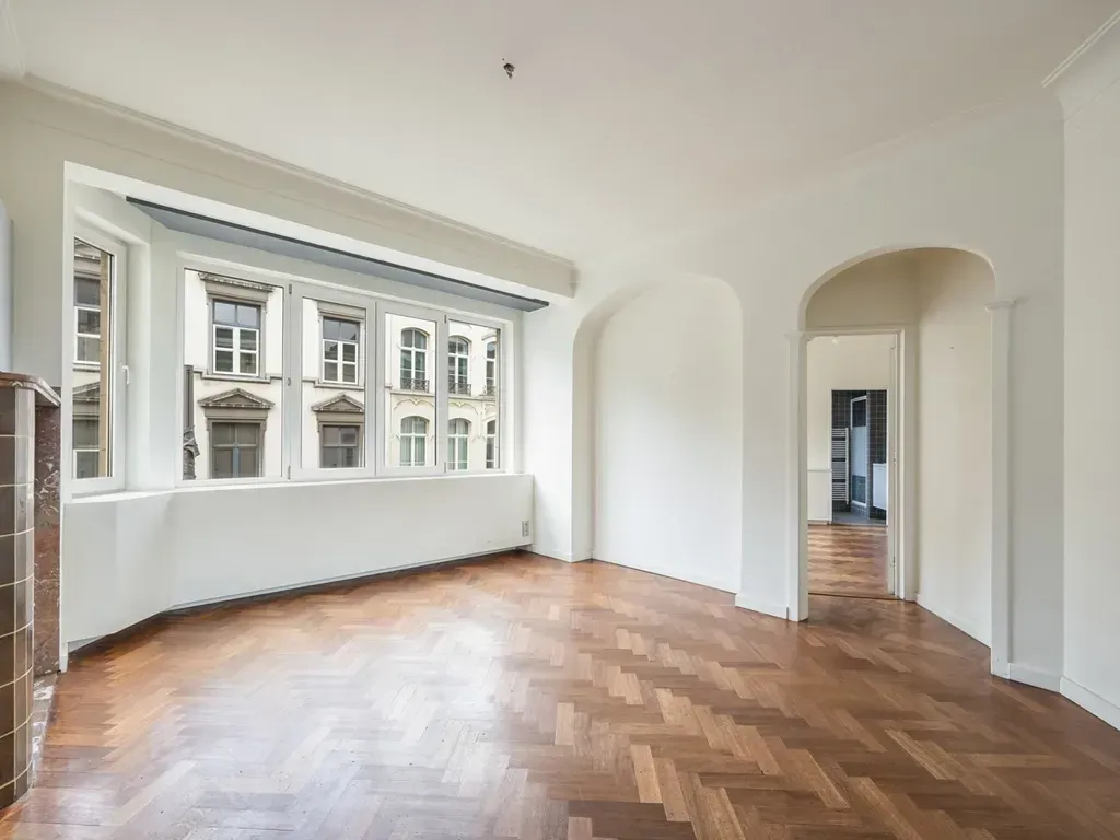 Séjour - Appartement Élégant avec Parquet à Anvers