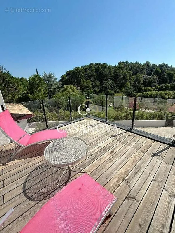Terrasse - Villa Contemporaine avec Vue Panoramique à Clermont-l'Hérault