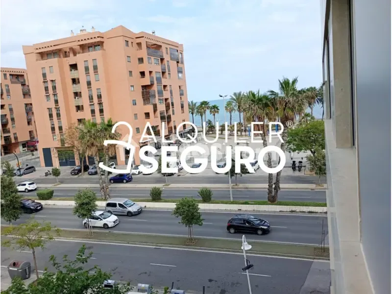 Seafront Flat with Pool in Carretera de Cádiz