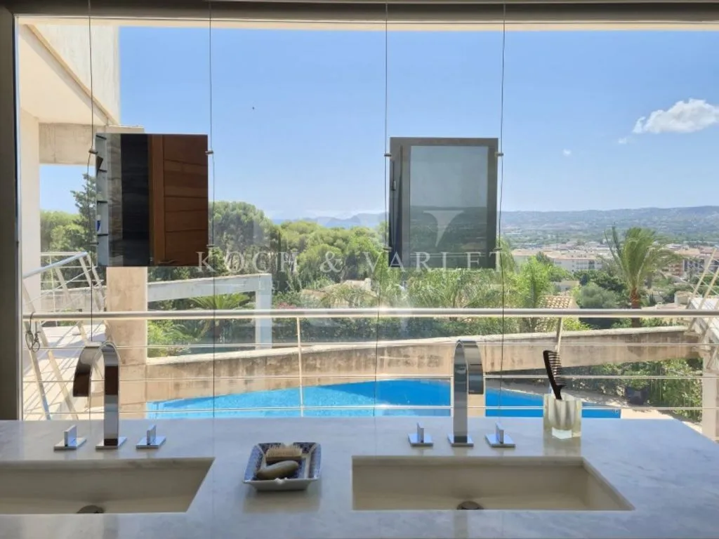 Vannitoad - Luxury Villa with Panoramic Views in Javea