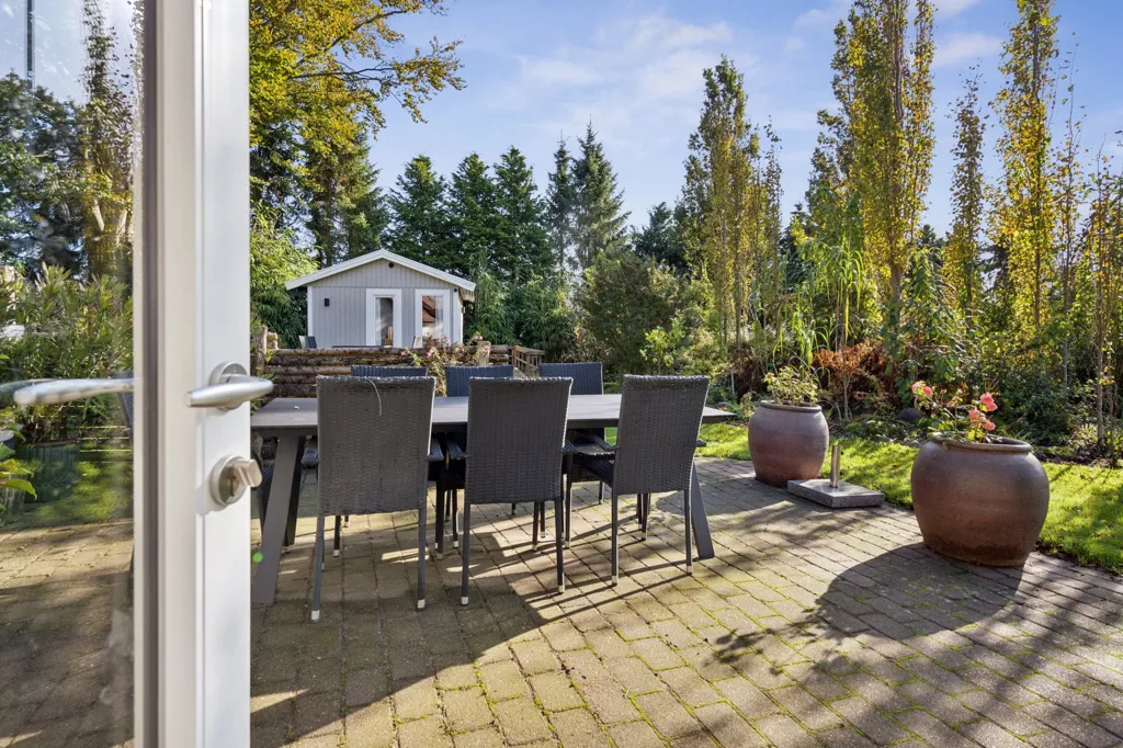 Terrace - Rural Villa with Large Garden in Agerskov