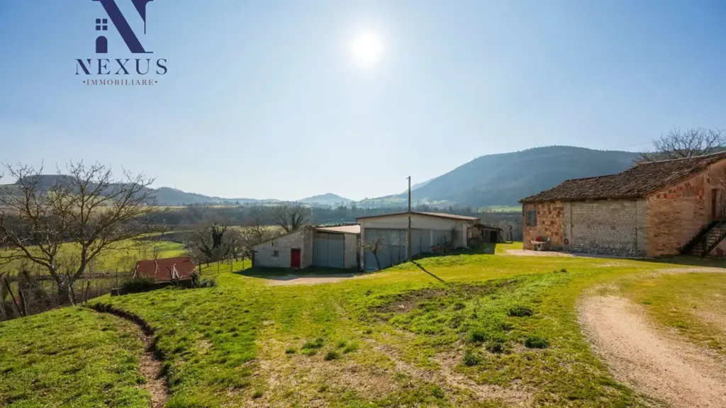 Aed - Rustic Farmhouse with River View in Sassoferrato