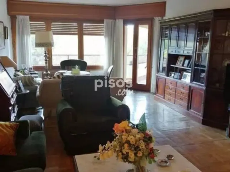 Soggiorno - Six-Bedroom Flat with Park View in Albacete Centre