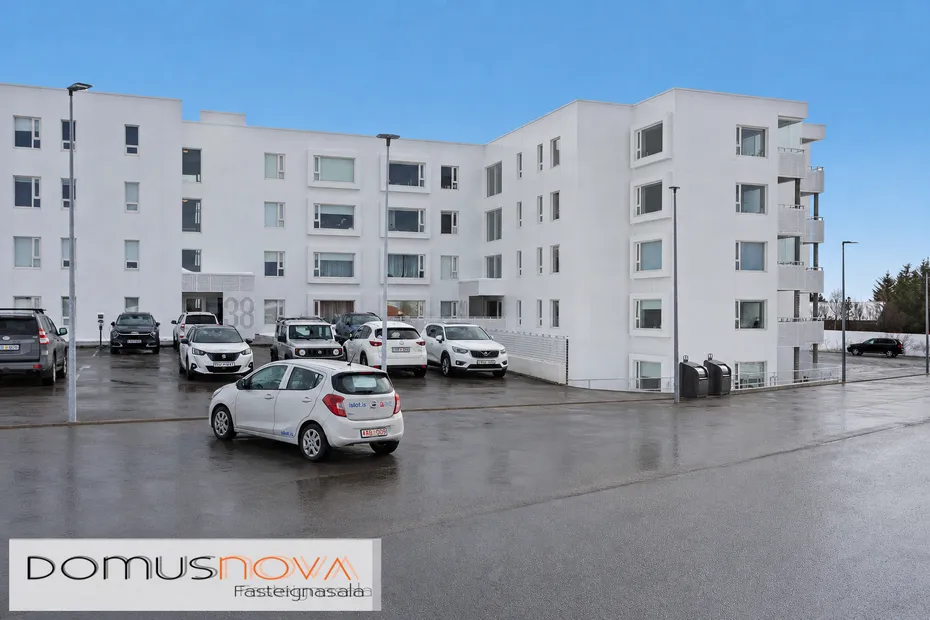 3-toaline korter asukohas Kópavogur