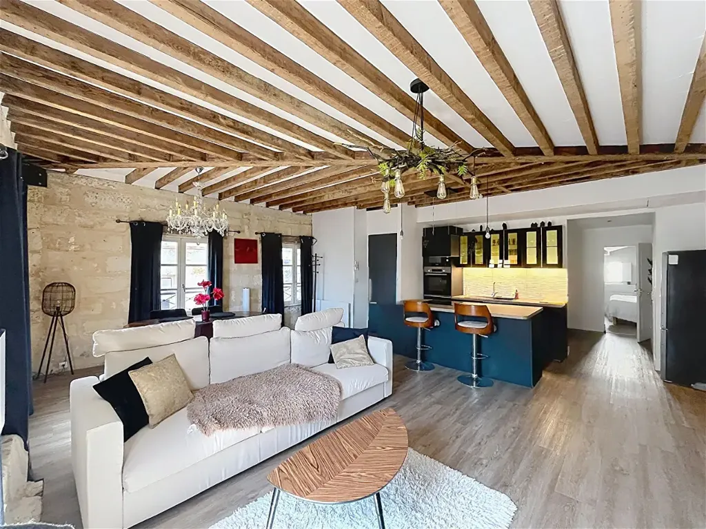 Séjour - Appartement 3 Pièces avec Vue Dégagée à Bordeaux