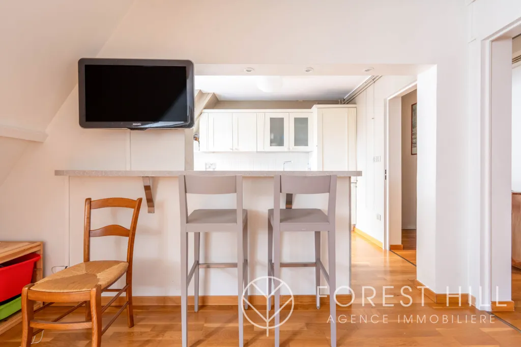 Elutuba - T4 Apartment, Last Floor, Old Tours