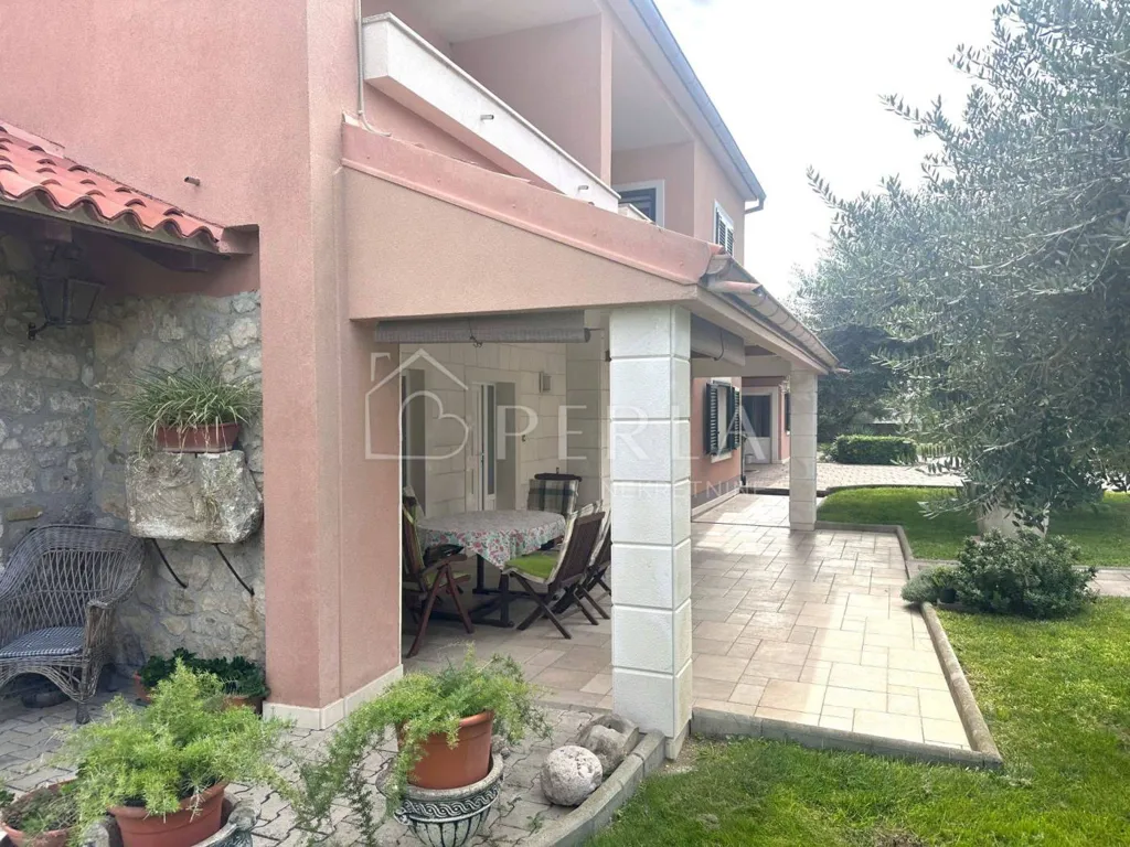 Terrazza - Charming Townhouse with Garden in Nin
