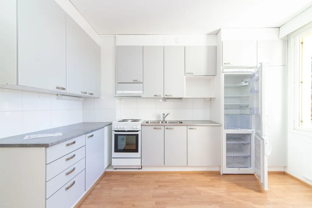 Cuisine - Bright Apartment with Balcony in Noormarkku