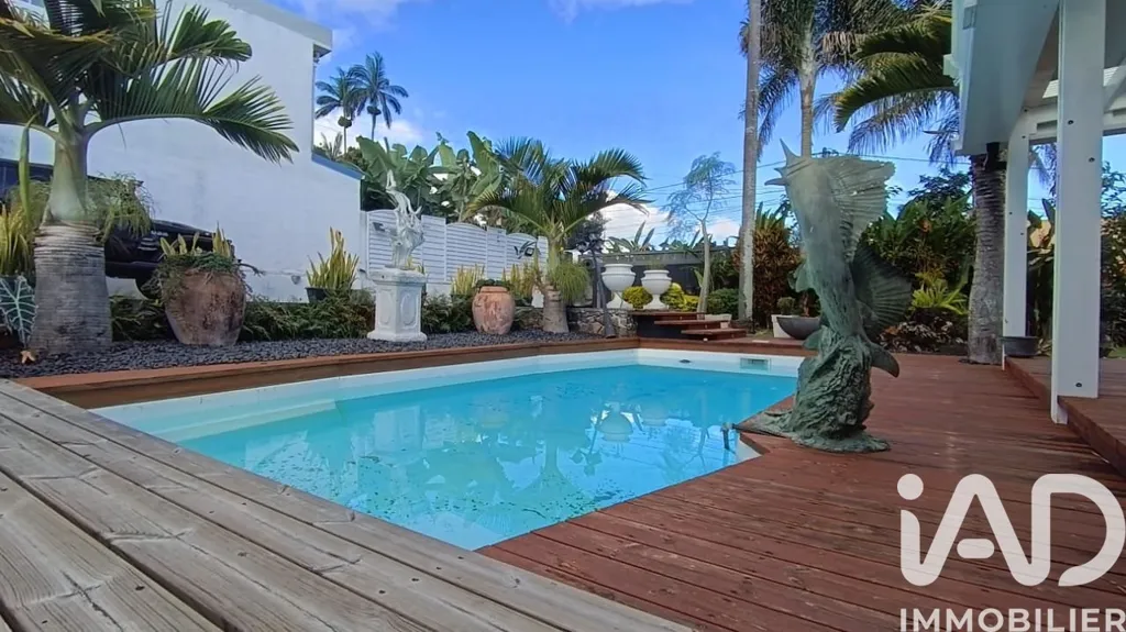 Piscine - Maison Traditionnelle avec Piscine à 10 min à Pied des Commodités