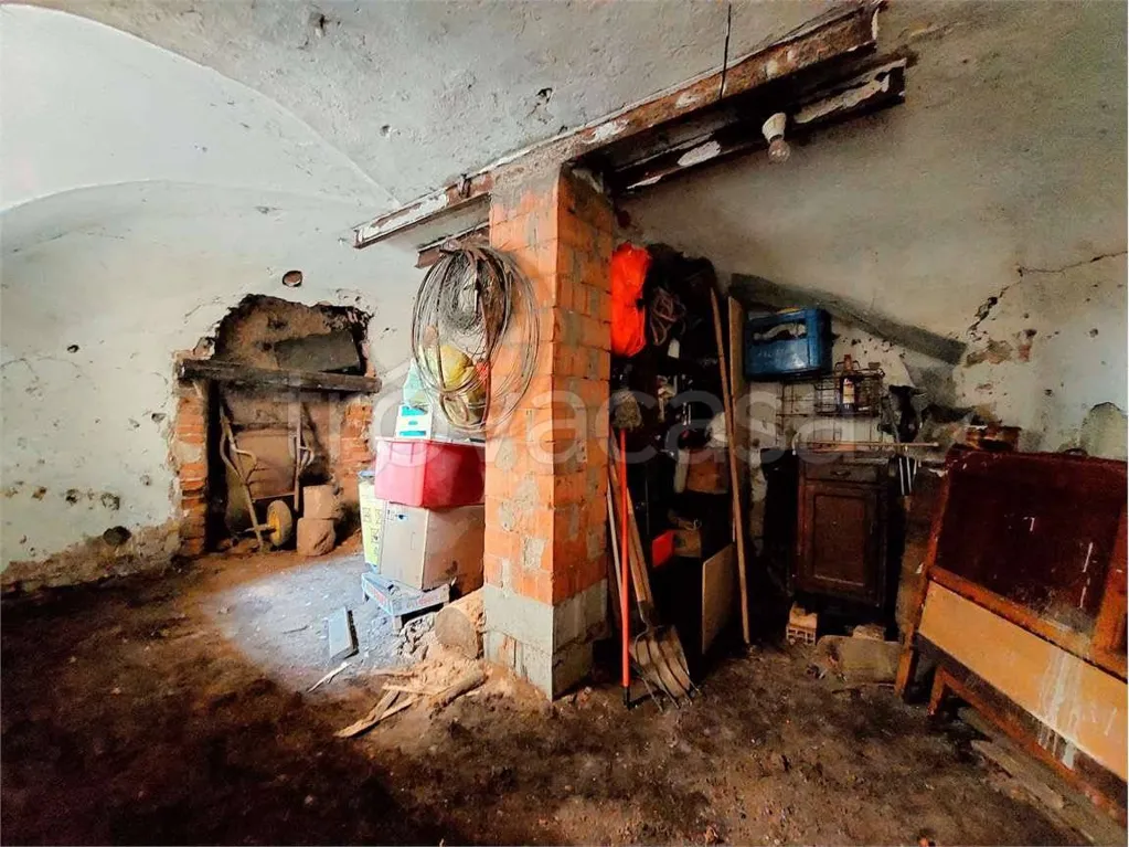 Toad - Apartment with Attic Bedroom in Garessio