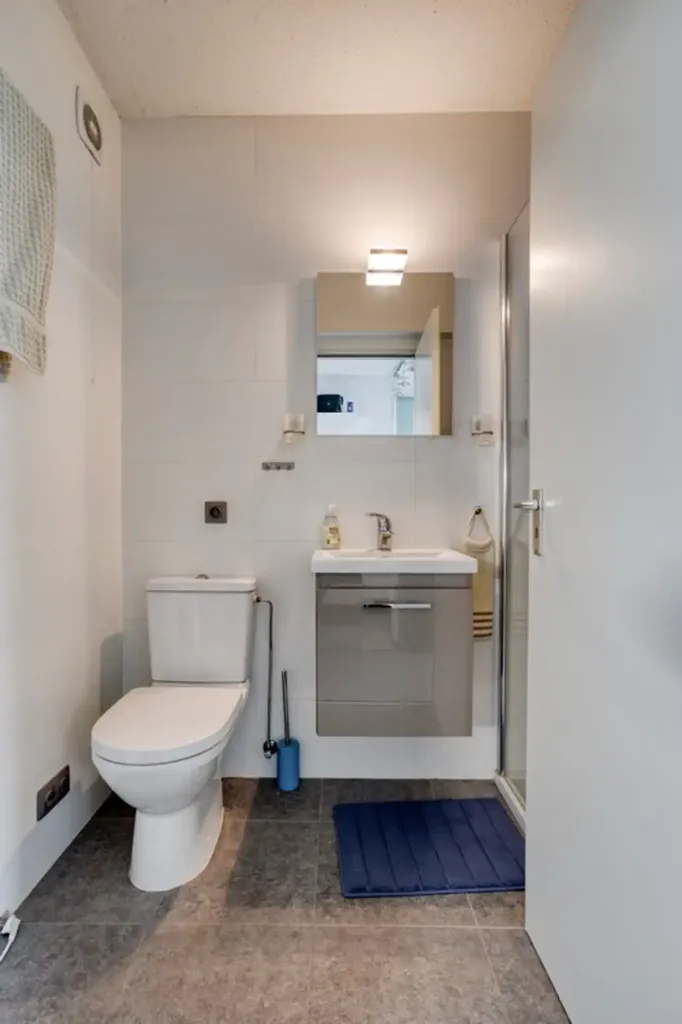 Salles de bain - Studio avec Terrasse près de la Plage à Sint-Idesbald