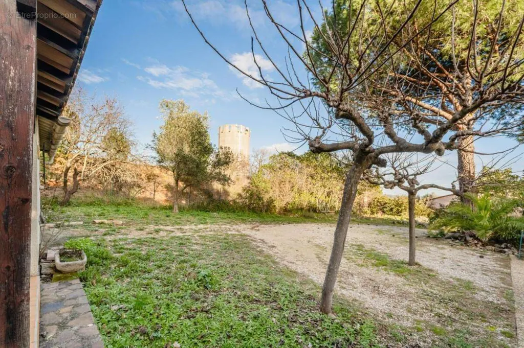 Aed - Buildable Plot with Garden View in Paulhan