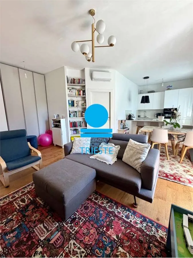 Elutuba - Rustic-Style Flat with Balcony in Pesaro