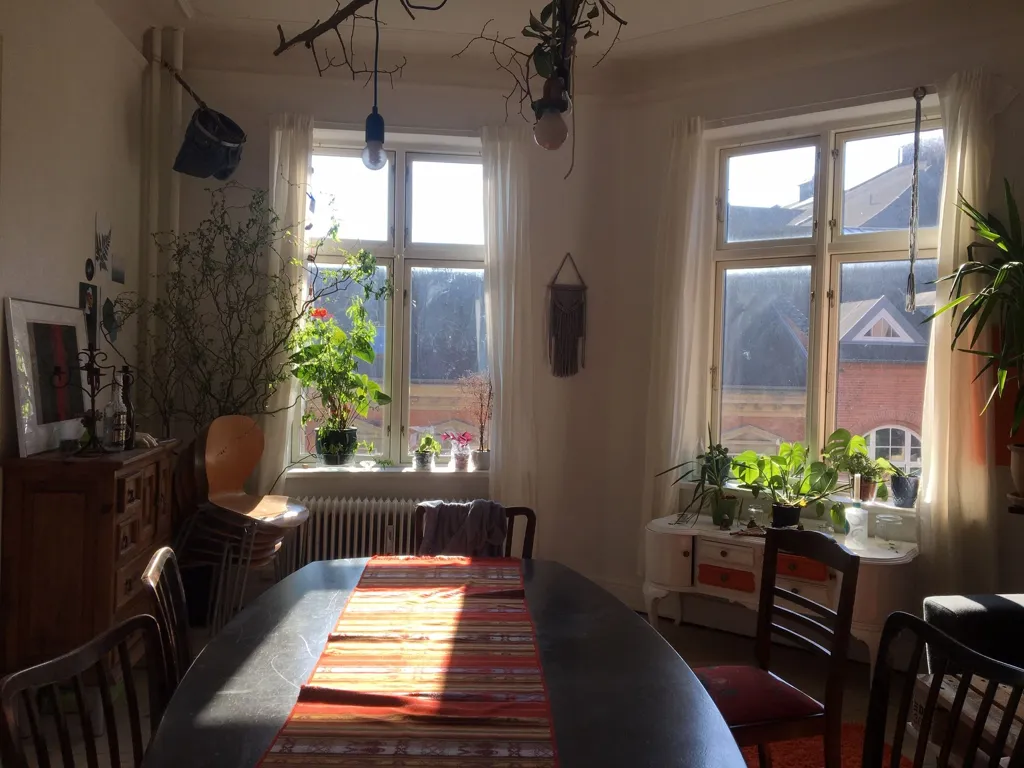 Salle à manger - 5-Room Flat with Balcony in Odense Centre