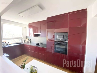 Köök - Luxury Apartment with Balcony in Ville-d'Avray