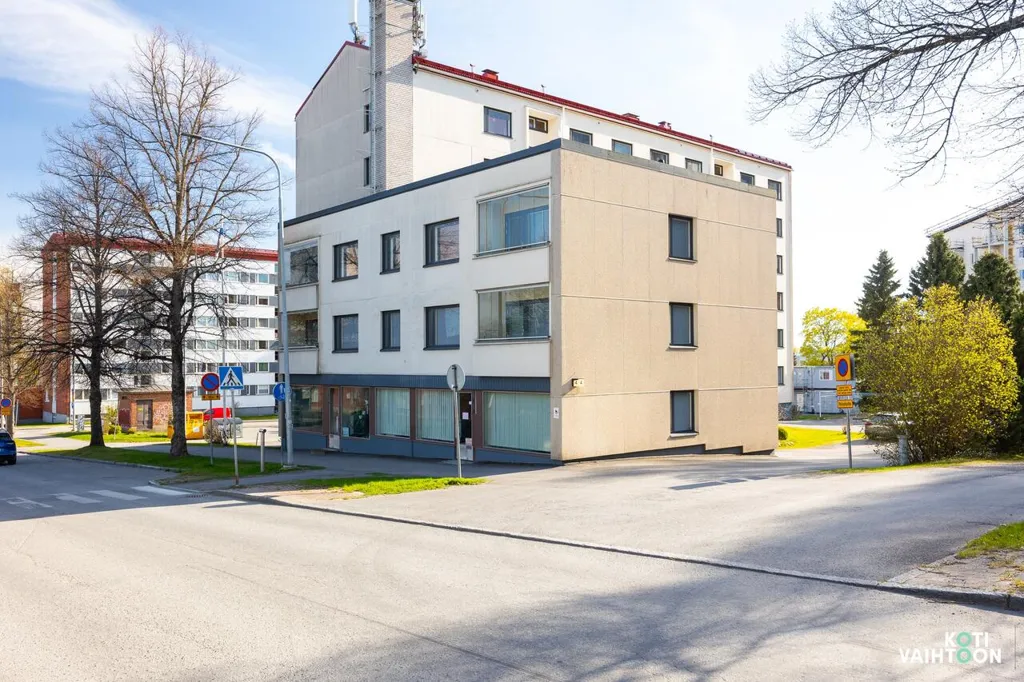 Välivaade - Renovated Flat with Balcony in Helsinki
