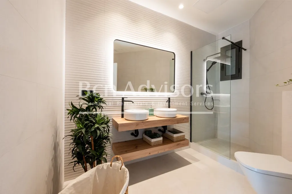 Vannitoad - Refurbished Apartment with Original Features in Eixample