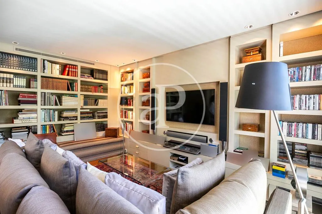 Séjour - Luxury Apartment with 24/7 Concierge in Tres Torres