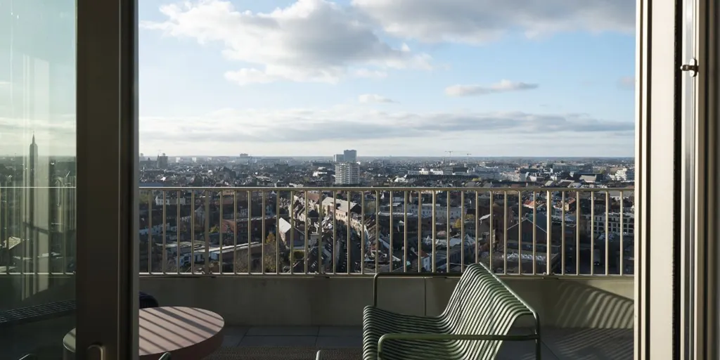 balcony