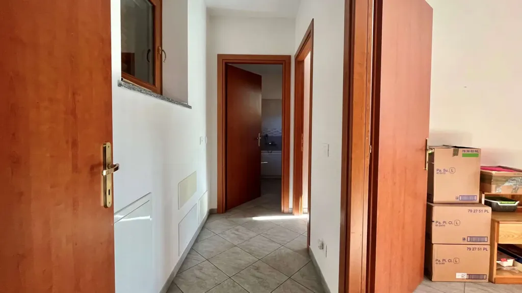 hallway_entrance