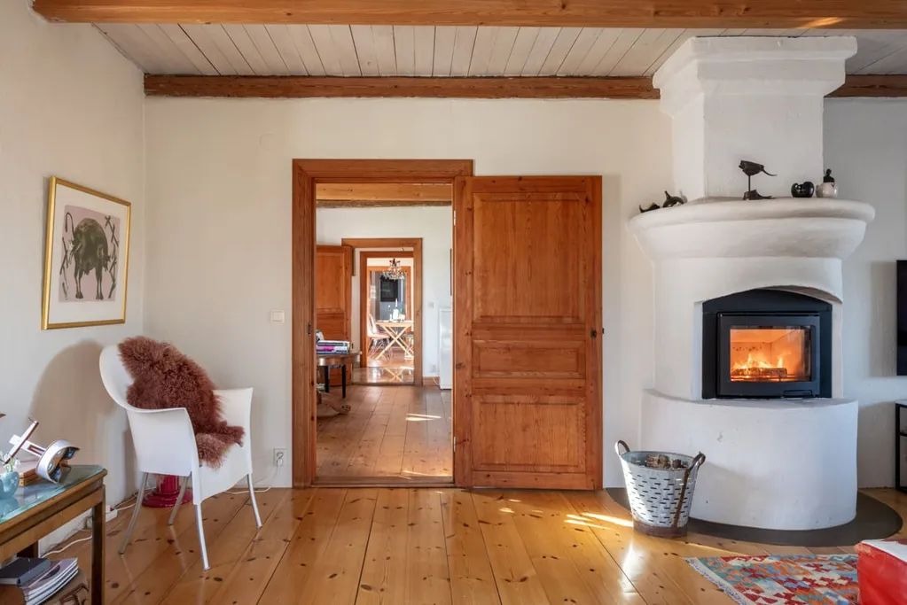 Elutuba - Scandi Farmhouse with Pool and Views in Ystad