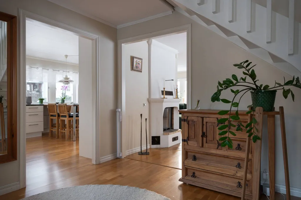 Entrée - 1.5-Floor Villa with Garden in Västerås