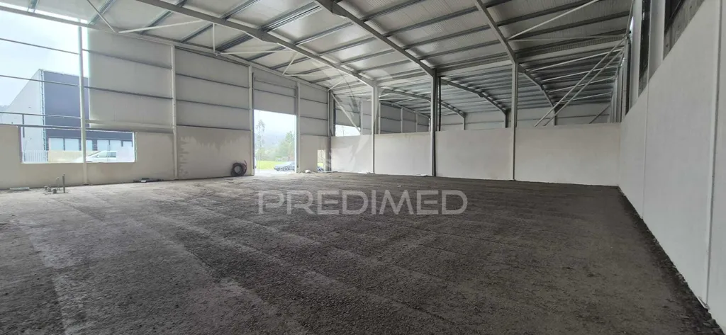 Toad - Industrial Pavilion with Automatic Gates in Monsul