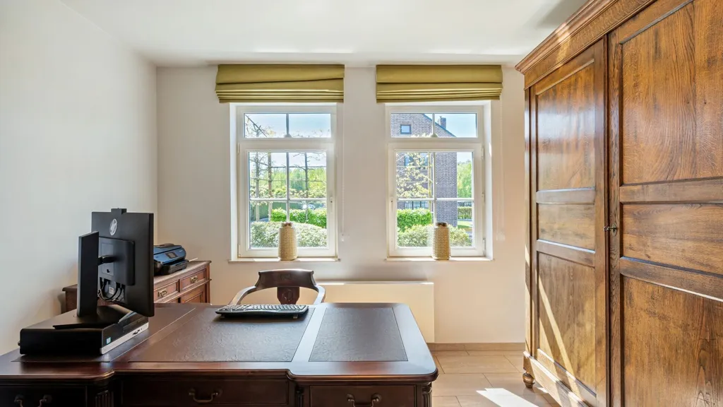 Office - Stately Villa with Garden in Romershoven