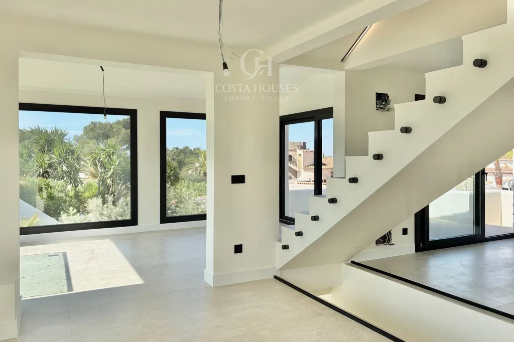 Pièces - Modern Villa with Sea View in Jávea