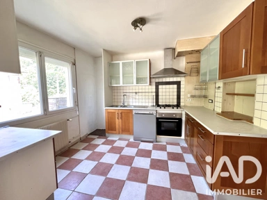Kitchen - House with Garden View in Plérin
