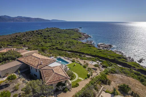 Õhuvaade - Luxury Villa with Sea View in Sagone